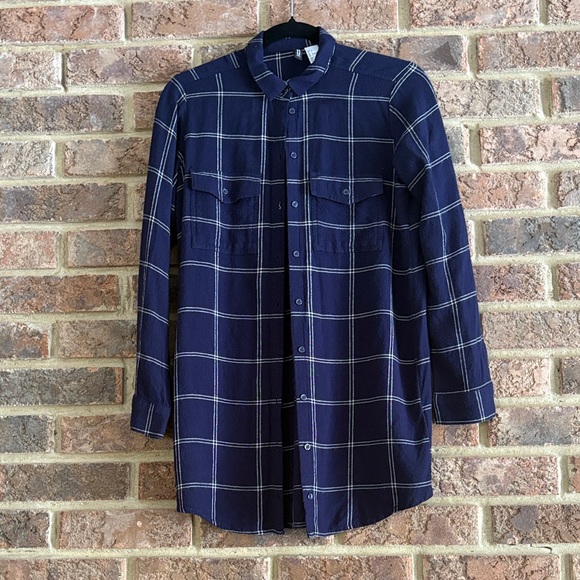 Divided Tops - Divided Navy Blue Plaid Button-Up Shirt